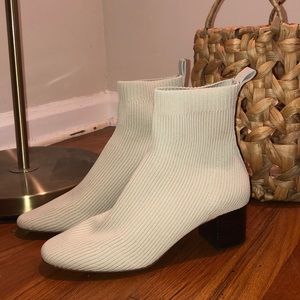 Everlane Glove Boot (8.5, never worn!)